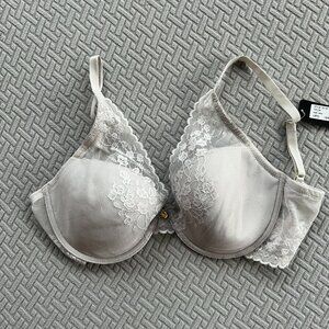 Natori Lace Bra, NWT, Size 34DD